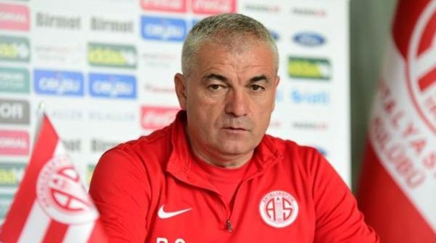 Antalyaspor Teknik Direkt&ouml;r&uuml; &Ccedil;alımbay'dan Futbolcularına Uyarı