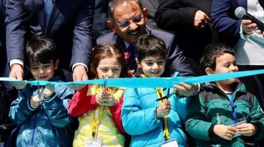 Bakan &Ouml;zhaseki: T&uuml;rkiye, Suriye'de D&uuml;nyanın Vicdanı Olmayı S&uuml;rd&uuml;r&uuml;yor (2)