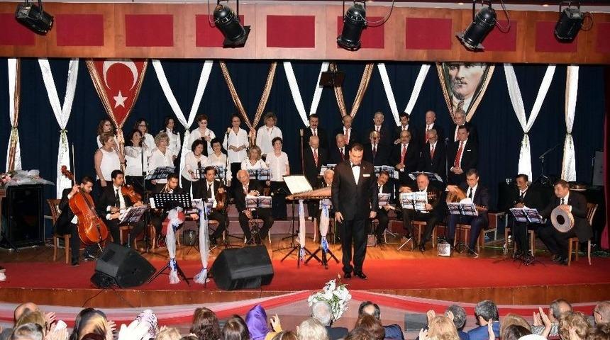 Nazilli Belediyesi Klasik T&uuml;rk Musikisi Korosu Bahar Konseriyle B&uuml;y&uuml;ledi