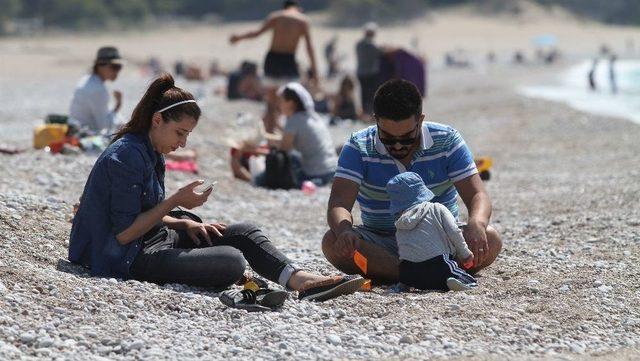 Sıcağı Gören Kendini Denize Attı