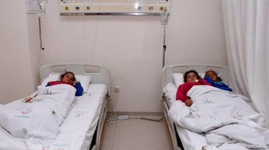 Hilvan'da, 13 &Ouml;ğrenci Zehirlendi