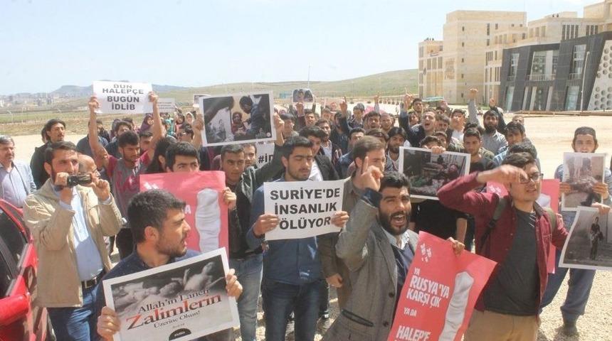 &Ouml;ğrenciler İdlip&rsquo;teki Katliamı Kınadı