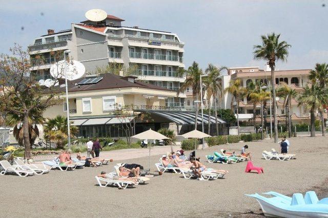 G&uuml;neyde Sahiller Isınıyor 1