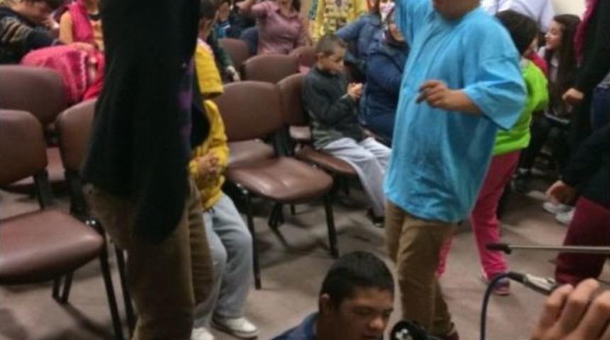 &Ouml;zel Eğitim Uygulama Merkezi &Ouml;zel İnsanları Eğlendi