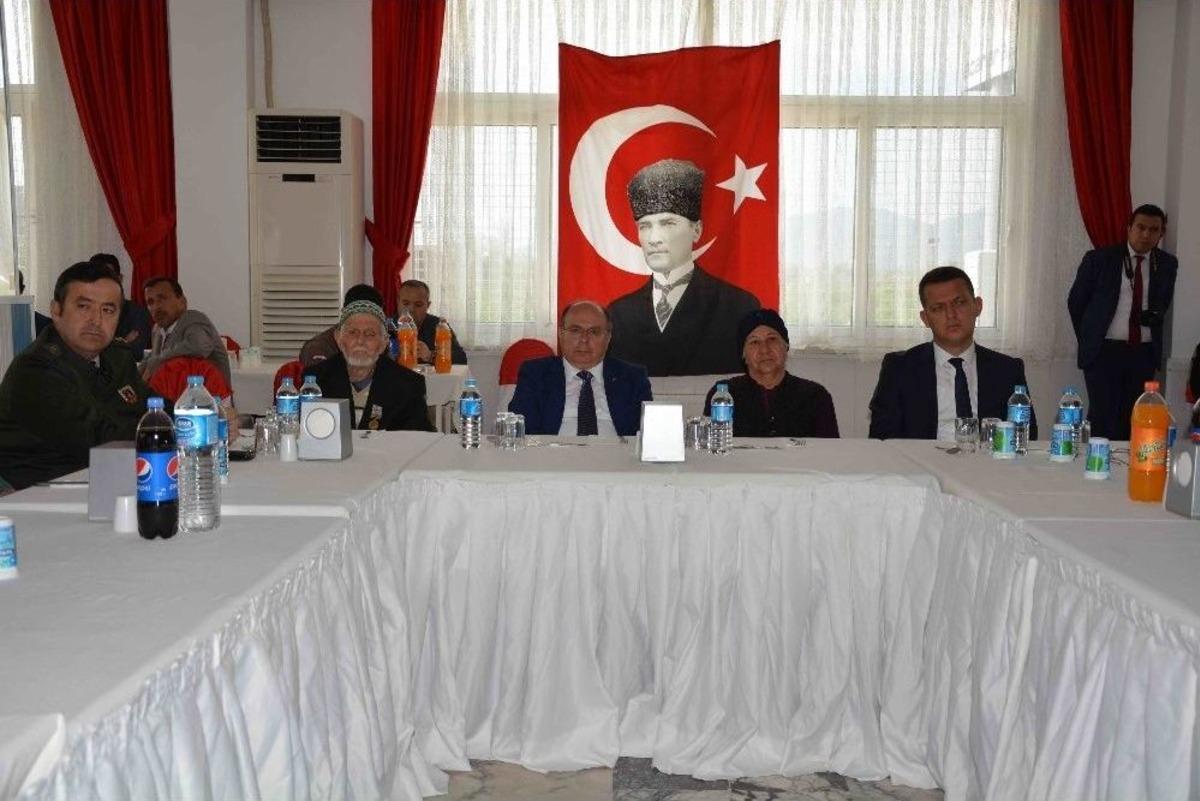 Vali &Ccedil;i&ccedil;ek, Ortaca&rsquo;da Şehit Yakınları Ve Gazilerle Buluştu