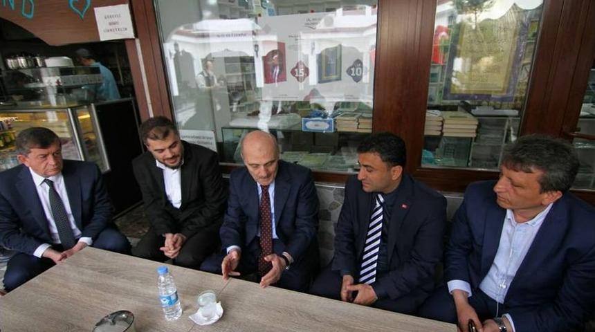 Eski Bakan Bayraktar Referandum &Ccedil;alışmalarına Destek Veriyor