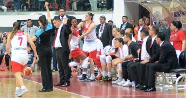 Euro Cup'ta Bellona Agü Spor Avantajı Kaybetti