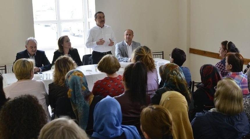 Başkan Ata&ccedil;, Belde Evinde Projelerini Anlattı