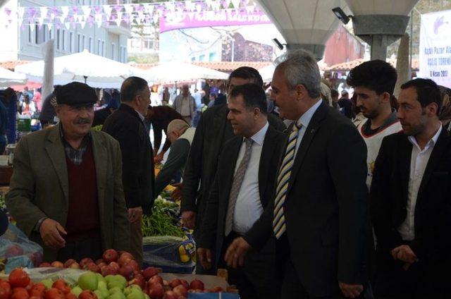 Yapımı Tamamlanan Perşembe Pazarı Hizmete Girdi