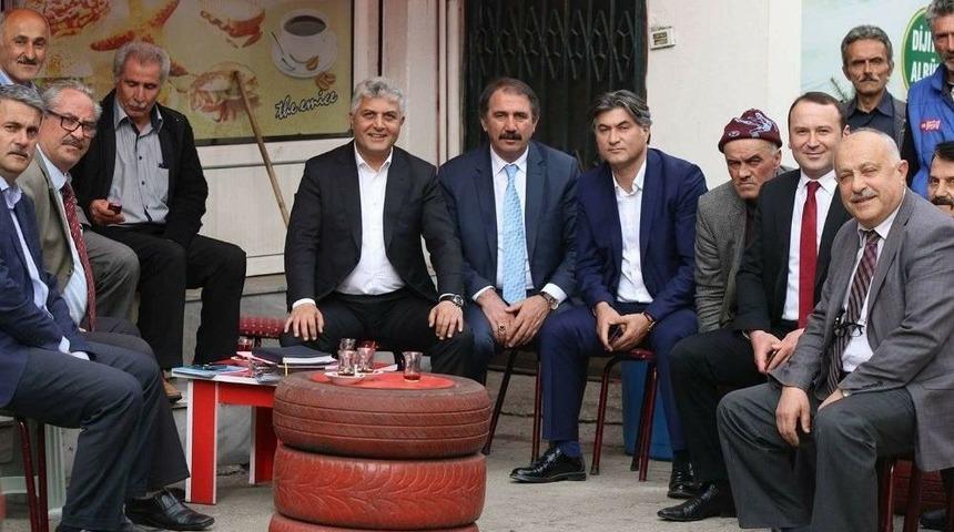Ak Parti Trabzon Milletvekillerinin Referandum Çalışmaları Sürüyor