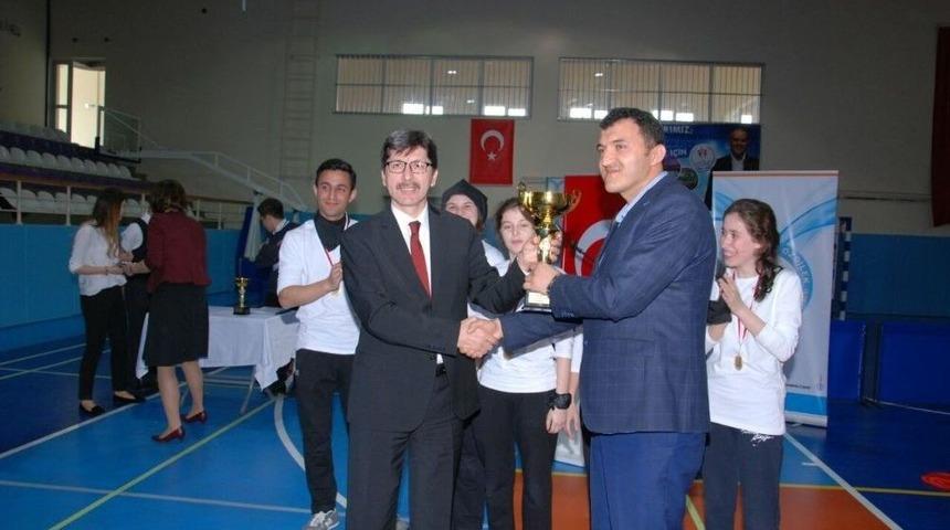 Afyonkarahisar&rsquo;da D&uuml;zenlenen "1. Ulusal Kat Hizmetleri Yarışması" Sona Erdi