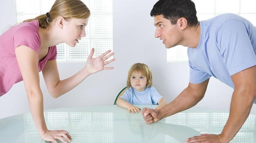 "boşanmanın &Ccedil;ocuklar &Uuml;zerindeki Etkileri Azaltılmalı"