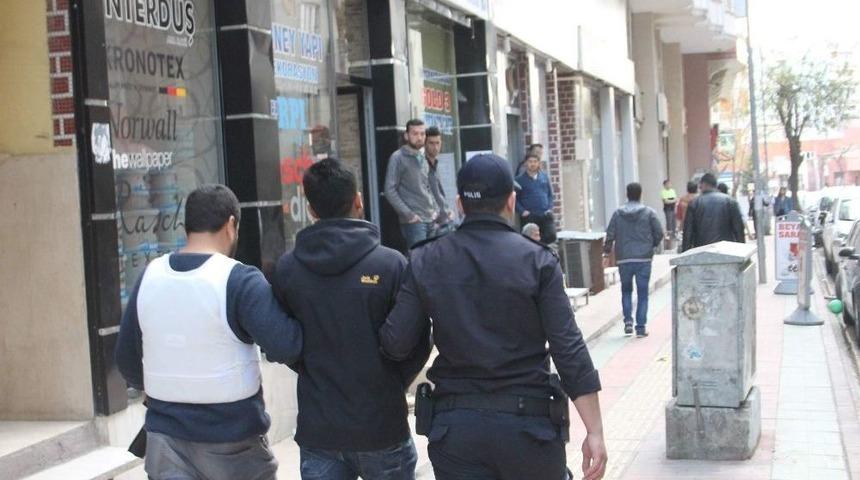 Siirt&rsquo;te Yasa Dışı Slogan Atan 6 Kişi G&ouml;zaltına Alındı