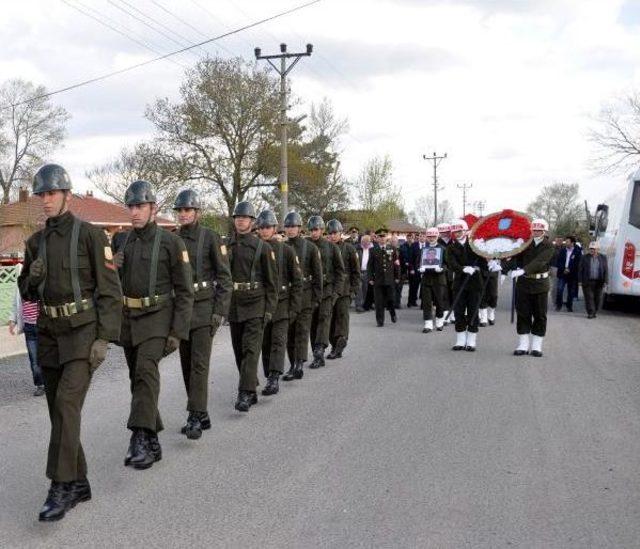 Kıbrıs Gazisi Askeri Törenle Toprağa Verildi