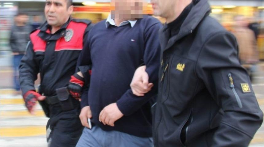 Anlaşmazlık Y&uuml;z&uuml;nden Mimarlık Ofisini Yakmak İstedi