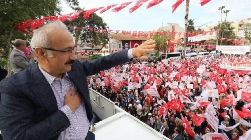 Bakan Elvan Halde Erik Paketledi, Trakt&ouml;re Bindi (2)