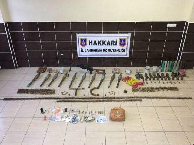 Hakkari'de Pkk'nın Silah, Mühimmat Ve Patlayıcı Düzeneği Ele Geçirildi