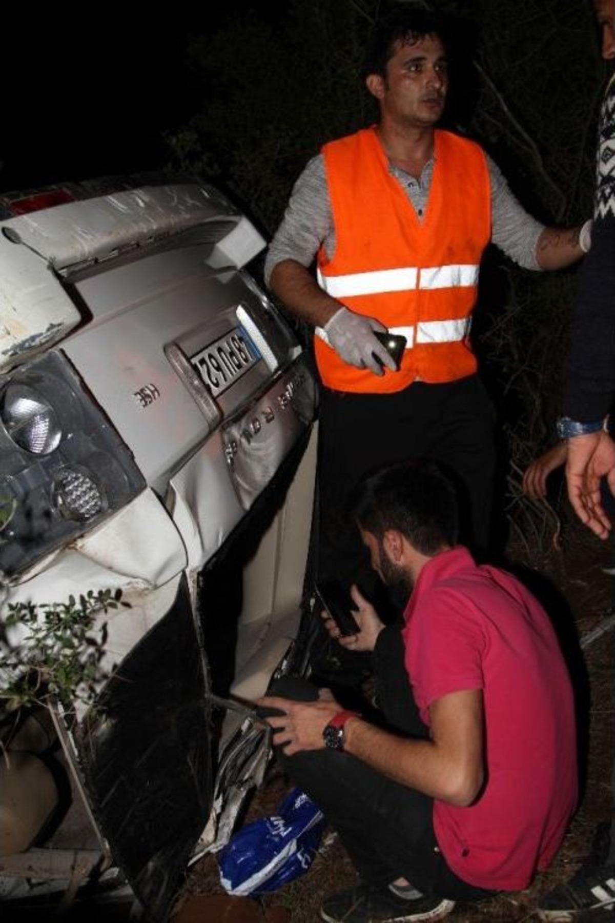 Fethiye&rsquo;de L&uuml;ks Cip U&ccedil;uruma Yuvarlandı: 1&rsquo;i Ağır 2 Yaralı