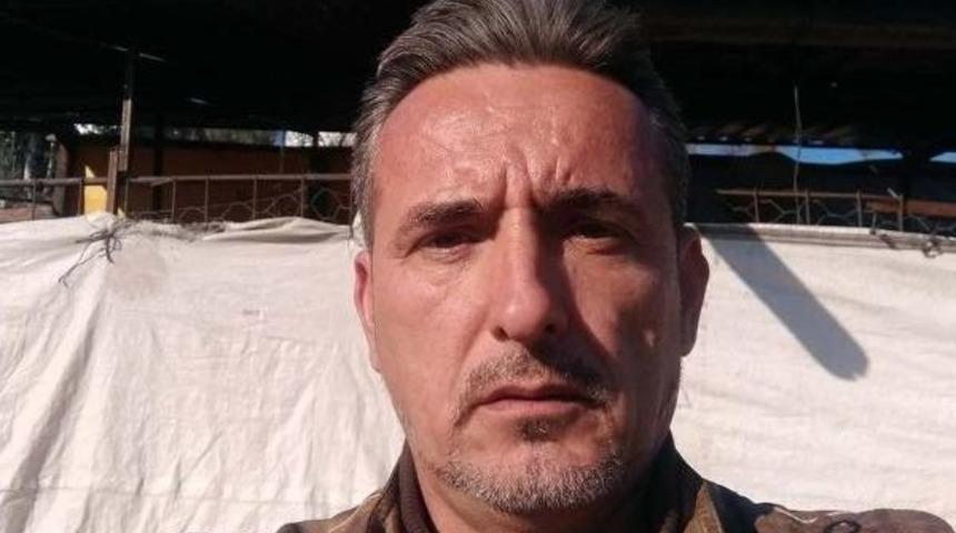 Eski Eşinin Sevgilisiyle Kavga Ederken, Araya Giren Kişiyi &Ouml;ld&uuml;rd&uuml;