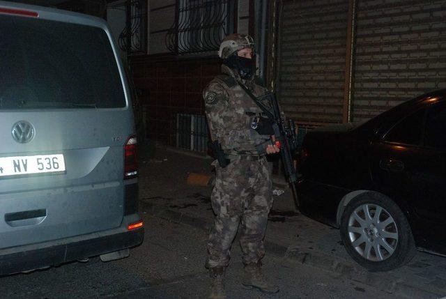 İstanbul&rsquo;da Deaş Operasyonu 1