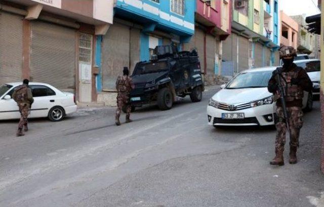 Gaziantep'te 200 Polisle Şafak Operasyonu