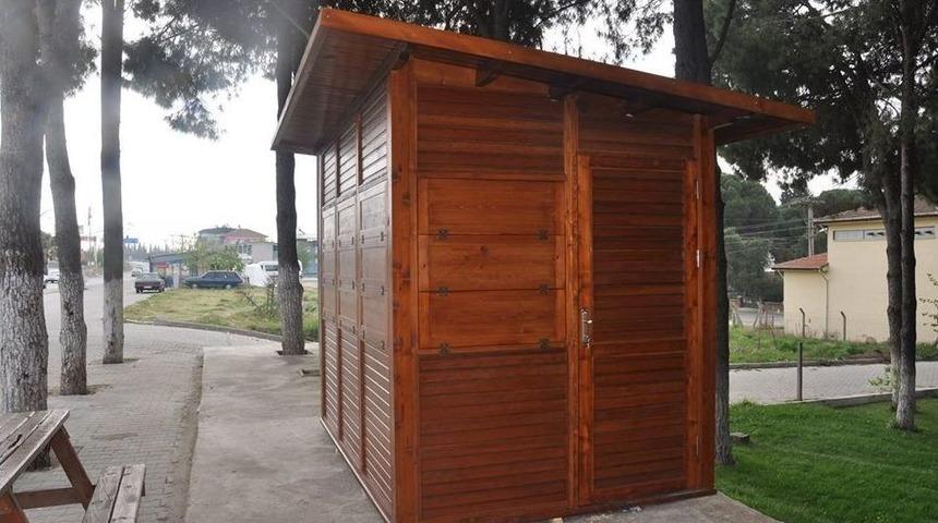 Buharkent&rsquo;te Ahşap Satış Standları Yapılıyor