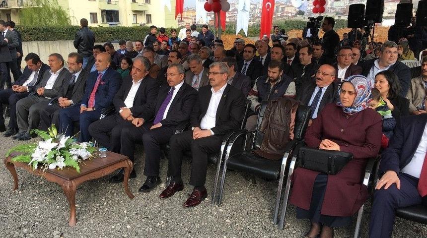 Sancaktepe&rsquo;de 40 Derslik Yeni Bir Okulun Temeli Atıldı