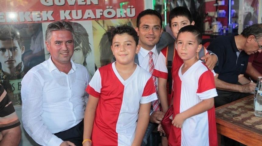 Nald&ouml;kenliler 40 Yıldır İstedikleri Futbol Sahasına Kavuştu