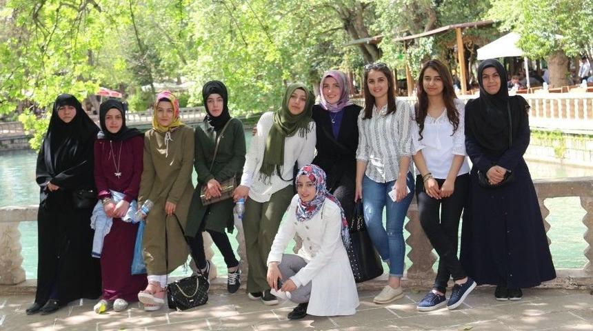 Hanili 16 &Ouml;ğrenci Şanlıurfa&rsquo;yı Gezdi