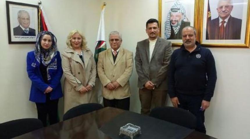 60 Bin Filistinli &Ouml;ğrenci İngilizce &Ouml;ğrenecek