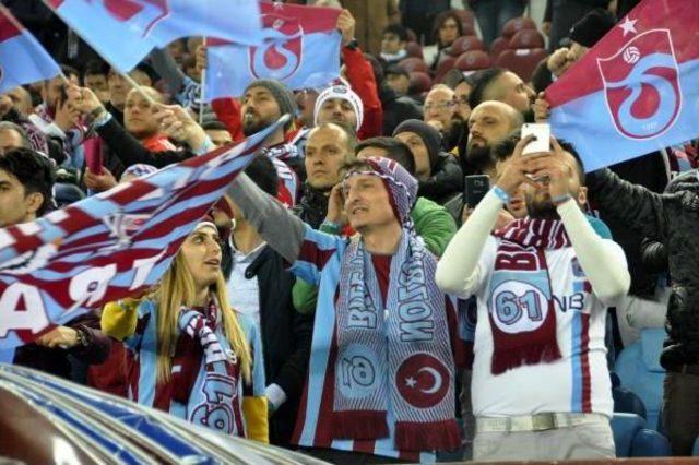 Trabzonspor Lider Beşiktaş Karşısında Seriyi Sürdürmek Istiyor