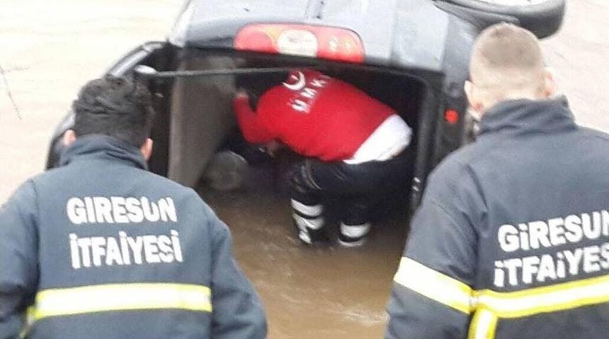 Giresun&rsquo;da Trafik Kazası: 1 &Ouml;l&uuml;, 2 Yaralı