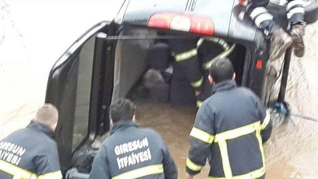 Giresun’da Trafik Kazası: 1 Ölü, 2 Yaralı