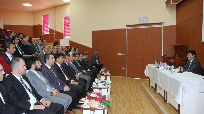 Rektör Karacoşkun Akademik Ve İdari Birim Yöneticileriyle Toplantı Yaptı