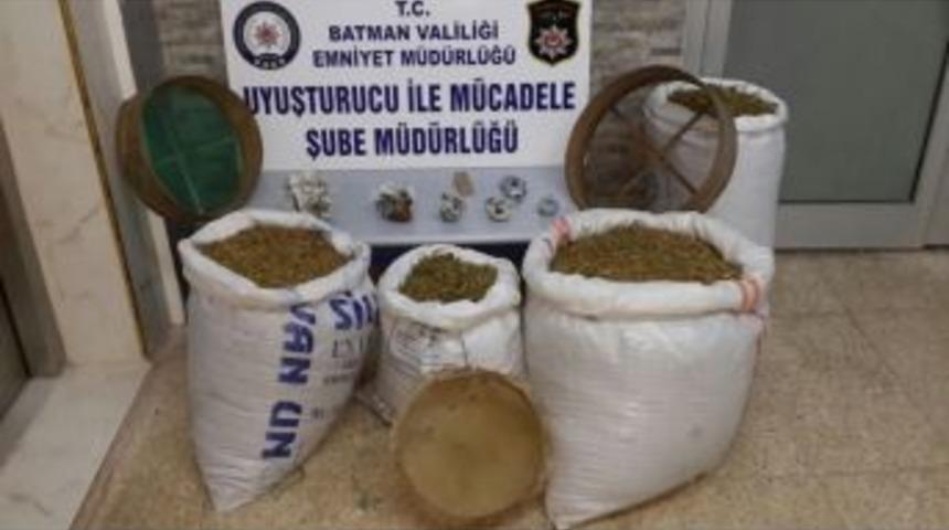 Batman&rsquo;da 34 Kilo 100 Gram Esrar Ele Ge&ccedil;irildi