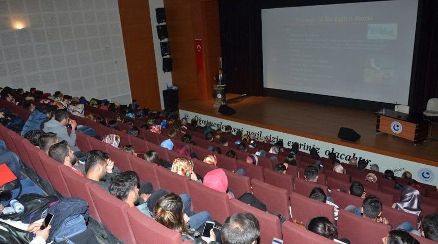 Adıyaman &Uuml;niversitesinde Bilimde Başarının Sırları Konferansı