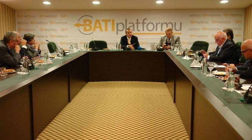 Batı Platformu&rsquo;nda Referandum Tartışmaları