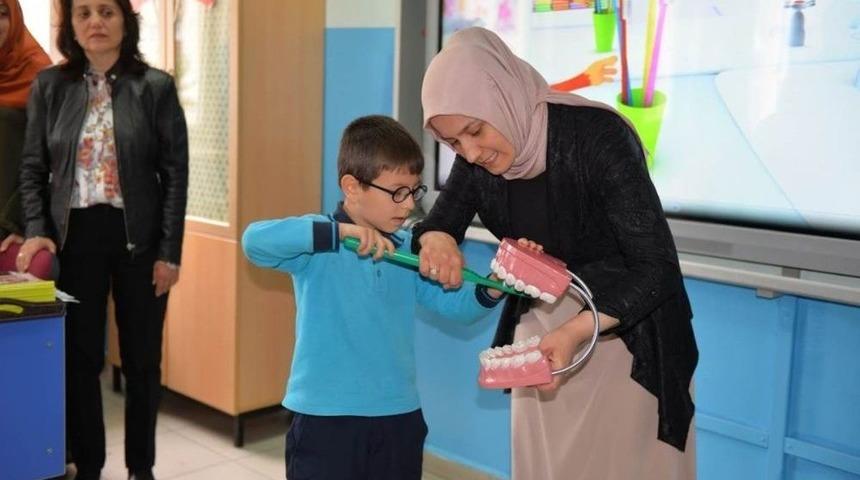 &Ouml;ğrencilere Ağız Ve Diş Sağlığı Seti