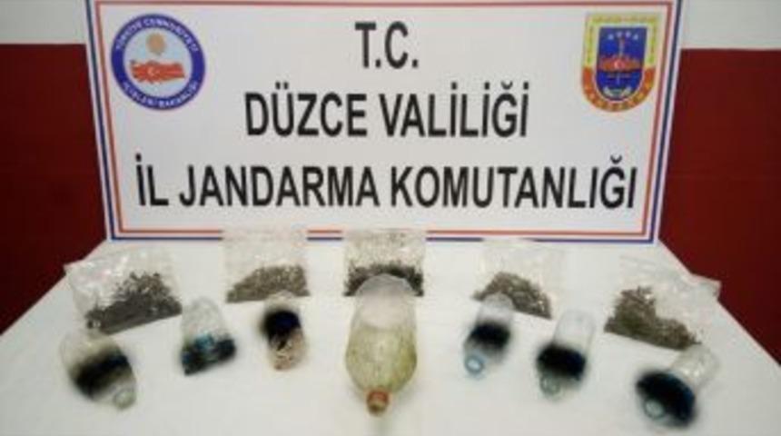 D&uuml;zce&rsquo;de Uyuşturucu Satıcısı Tutuklandı
