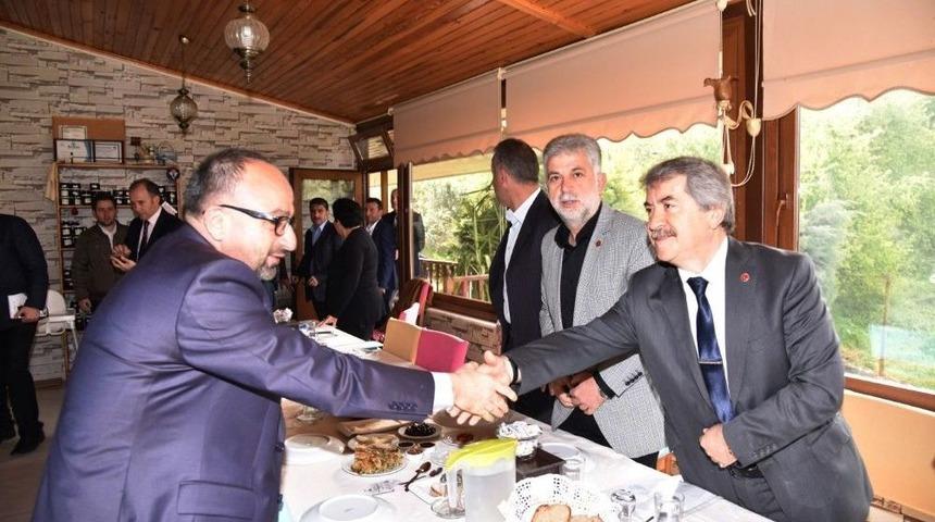 Başkan &Uuml;z&uuml;lmez, Muhtarlarla Buluştu