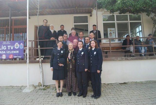Şehit Polis İsmet Yiğit Mezarı Başında Anıldı 1