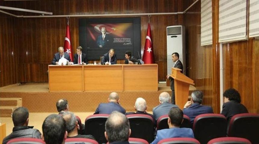 Vali Yavuz Vatandaşları Dinledi