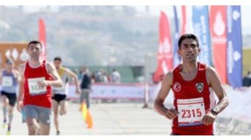 Bayram Zirveye Koşacak