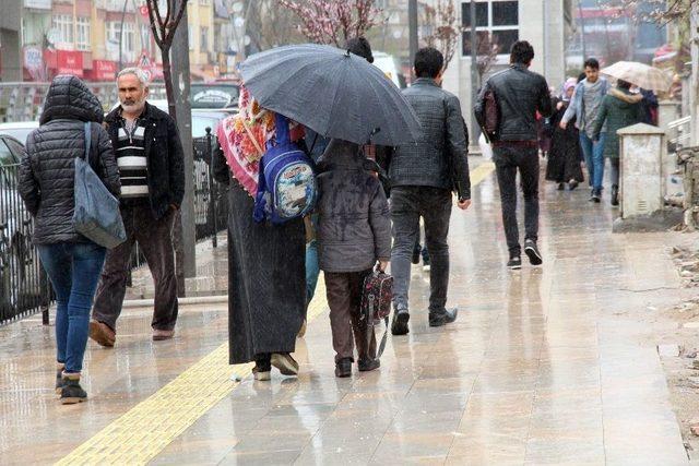 Elazığ’da Yağmur Etkisini Göstermeye Başladı