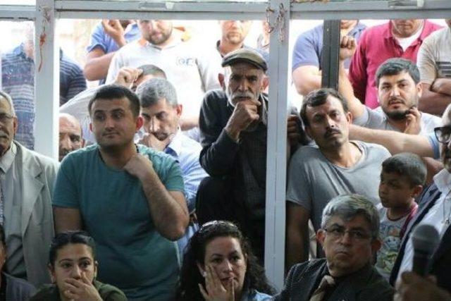 Chp nin Roman K&ouml;kenli Milletvekili &Ouml;zcan Pur&ccedil;u dan Renkli Referandum Turu&nbsp; 1