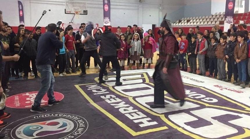 Hakkari&rsquo;de &lsquo;herkes İ&ccedil;in Spor&rsquo; Etkinliği