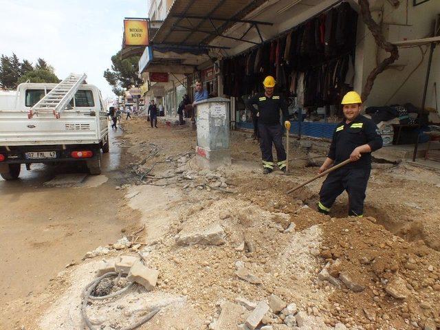 Serik&rsquo;te Elektrik Baks Panoları Değişiyor 2