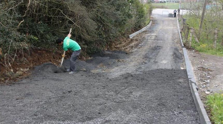 Parke D&ouml;şeme &Ccedil;alışmaları S&uuml;r&uuml;yor