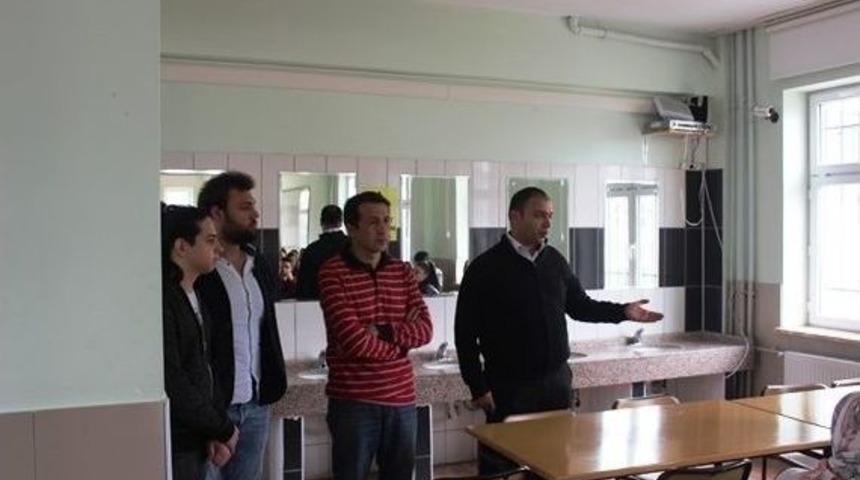 İletişim Kul&uuml;b&uuml; &Ouml;ğrencileri Engel Tanımıyor