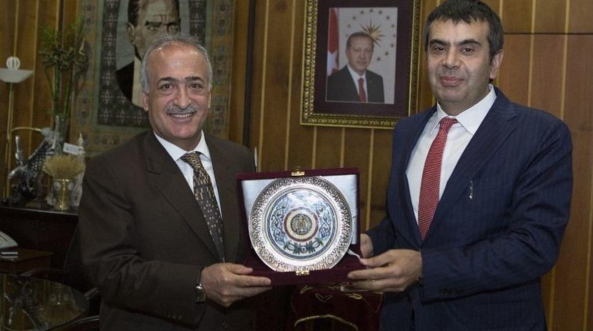 2023 Vizyonu Işığında Gen&ccedil;lik Ve Eğitim Konferansı